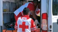 Pareja sufre fuerte accidente en moto mientras iban camino a Parras; se reventó un neumático