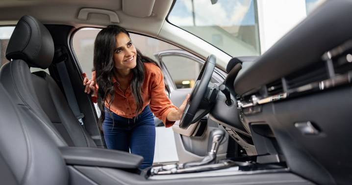 Drivers advised not to leave home without five emergency items