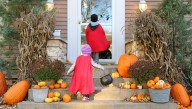 When are 2025 trick-or-treating hours in the Marshfield…