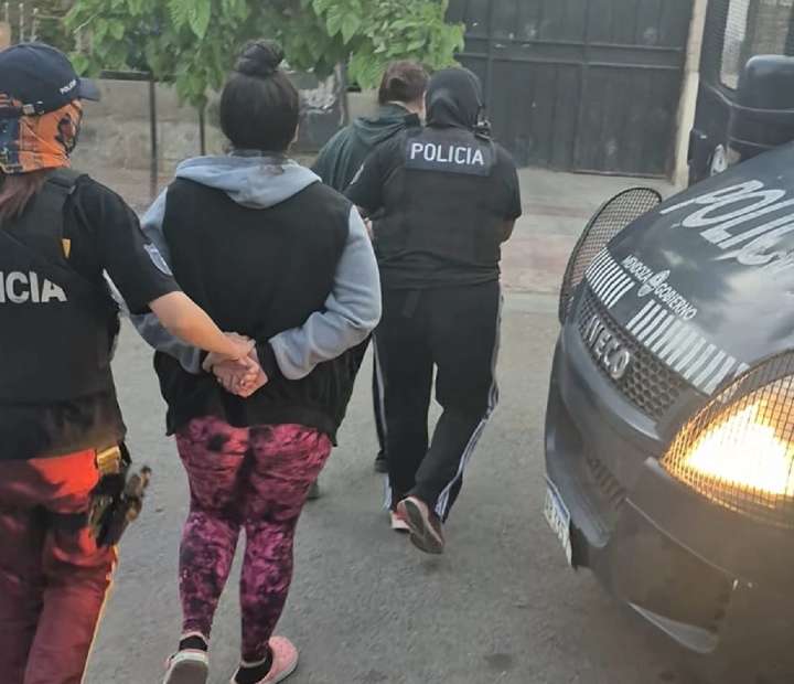 Desbarataron dos centros de distribución de droga en Ciudad y Maipú