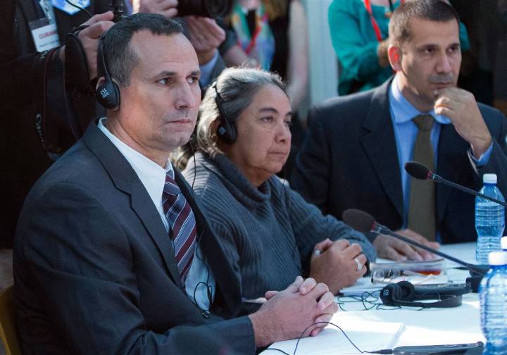 Cuban dissident José Daniel Ferrer leaves island for U.S. exile after imprisonment