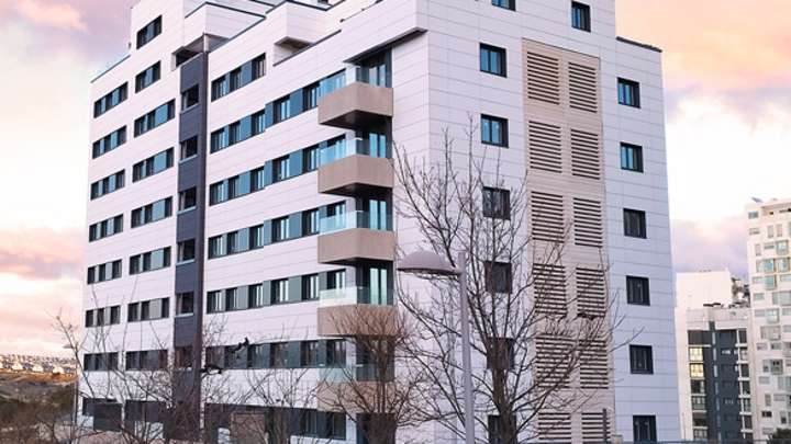 El piso completo es un lujo, el alquiler por habitaciones se dispara: "Cuesta lo mismo una habitación que hace cinco años un estudio con garaje y trastero"