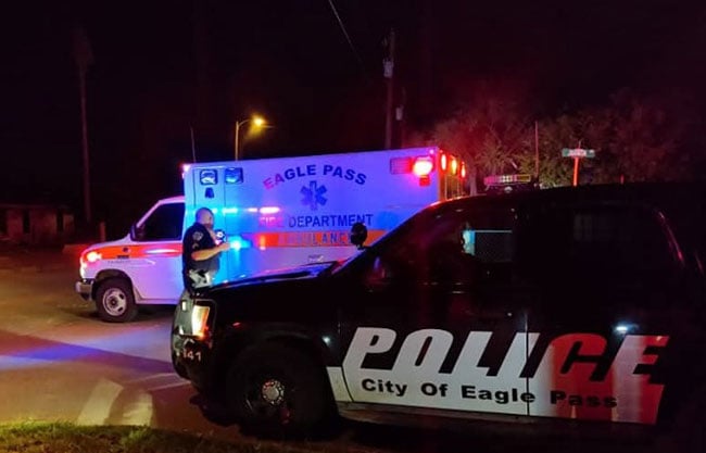 Golpea a su esposa tras discutir por un control de la TV en Eagle Pass