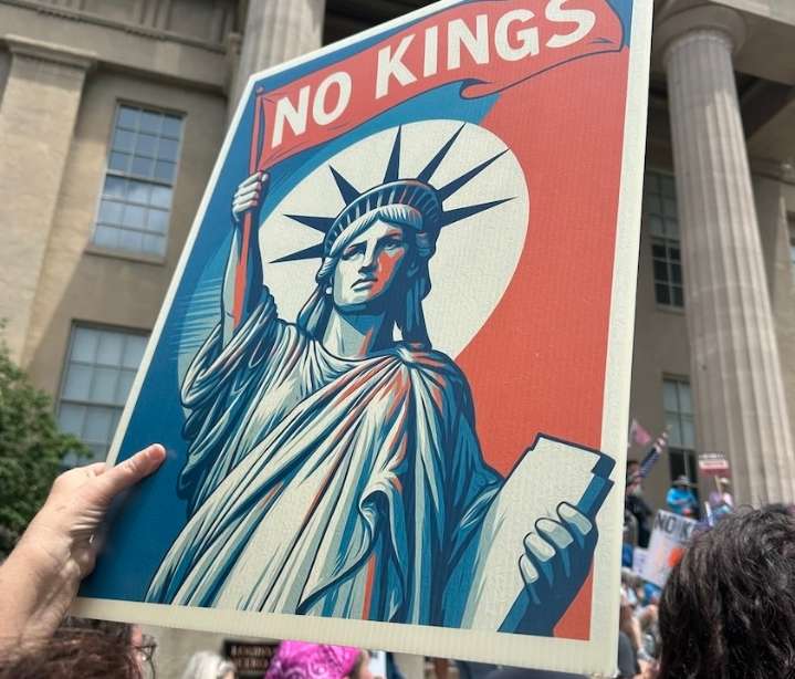 Cientos de ciudades participarán en la protesta nacional 'No Kings'