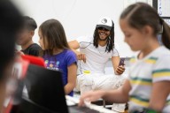 Grammy Award-nominated producer Maejor speaks with Carson music students