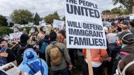 Las políticas migratorias de Donald Trump afectan el mercado laboral de los inmigrantes en Estados Unidos