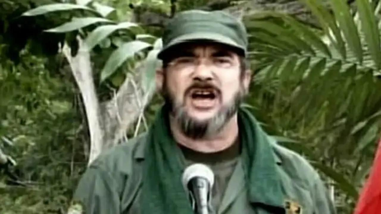 El chiste se cuenta solo… Timochenko dijo que la «justicia es para los de ruana» tras absolución de Uribe