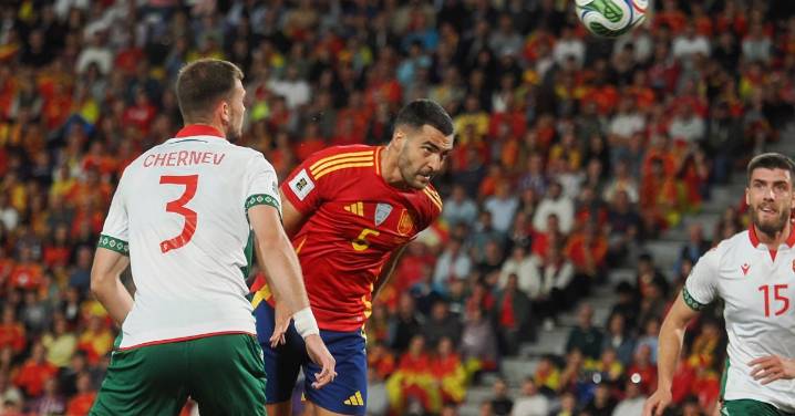 España sigue líder en el ranking FIFA; Argentina sube y México no se mueve