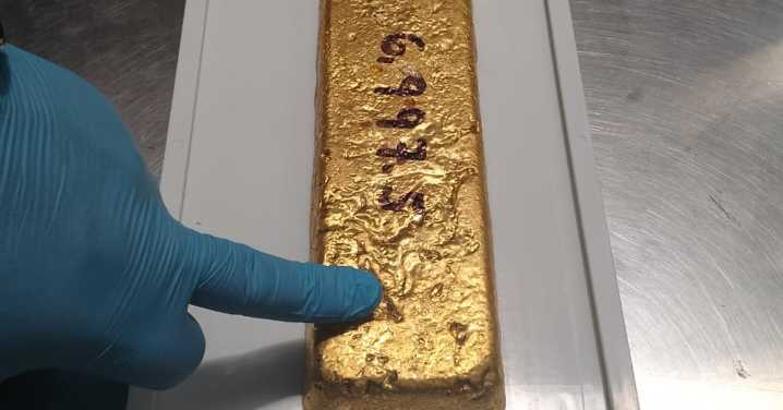 Incautan barra de oro ilegal valorizada en más de S/3 millones que iba a ser enviada a Italia