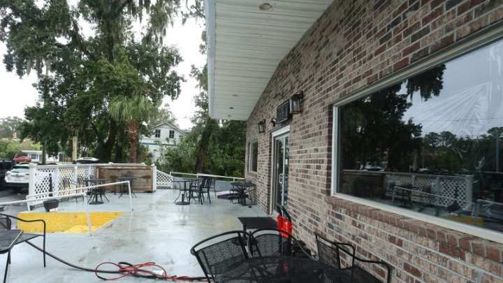 4 dead, 20 injured in shooting at South Carolina bar: authorities