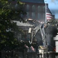 White House axes panel overseeing Trump's building plans in Washington