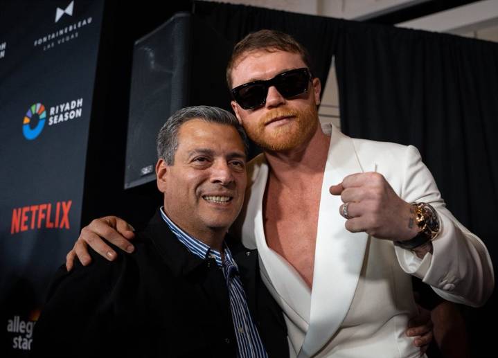 Se apoya Canelo de sus hijas para superar derrota con Crawford