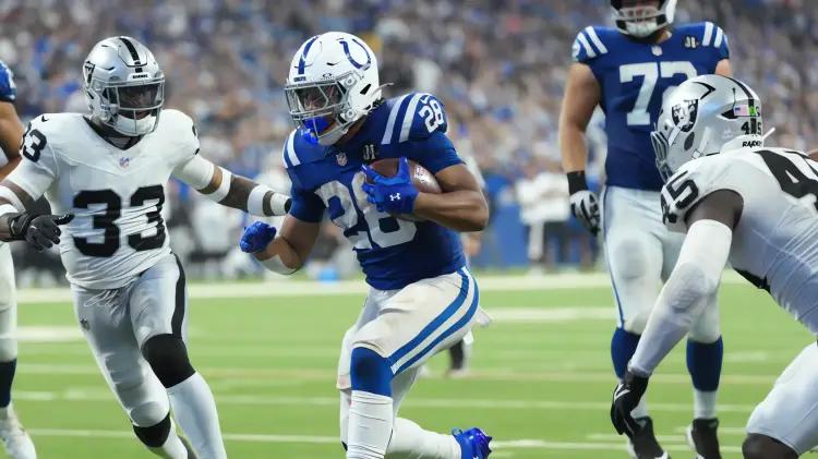 Colts aplastan 40-6 a Raiders en exhibición histórica de fuerza