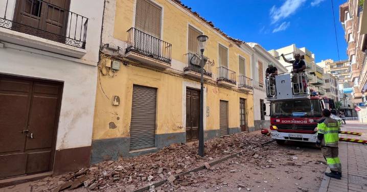 Susto en el centro de Motril por el derrumbe de la techumbre de una vivienda