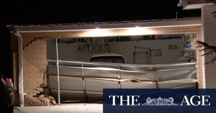 Police car rammed in Melbourne