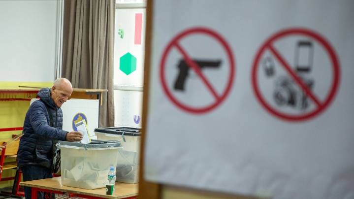 Kosovo holds municipal elections with the governing party aiming for Pristina city hall