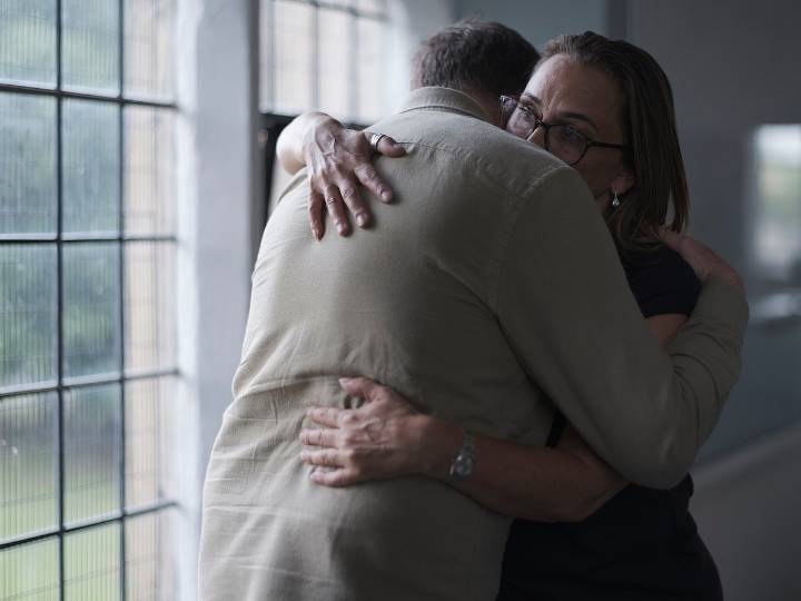 Cunning, Manipulative People Use Touch As A Weapon, Study Says