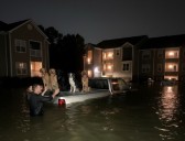 Tormenta azota los Outer Banks con inundaciones y cierre de carreteras
