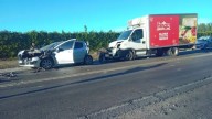 Choque múltiple en la Ruta 22: tres vehículos involucrados y dos personas hospitalizadas