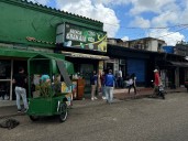 Casi 30 comercios llevan una semana sin luz 220 en la calle Chimborazo de Maturín