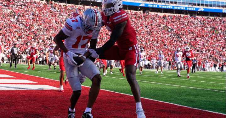 Sayin throws 4 TD passes as No. 1 Ohio State throttles Wisconsin 34