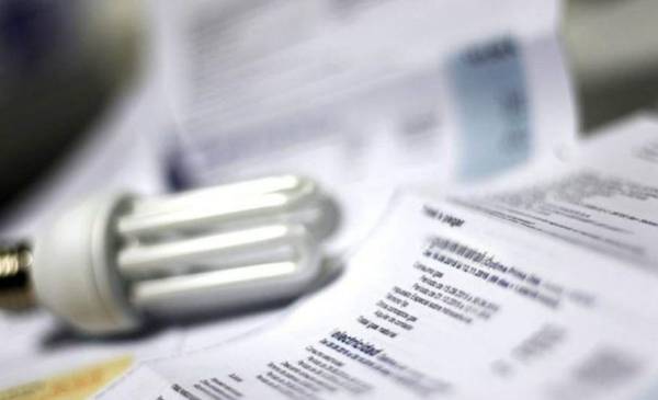 Energía eléctrica: se vienen cambios que concentran el mercado y dolarizan las tarifas