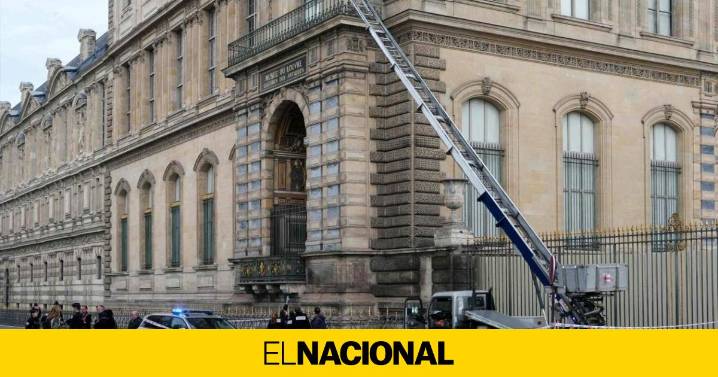 VÍDEO | Así huyeron los ladrones del Louvre a través del montacargas