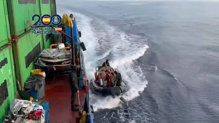 La Policía intercepta un buque repleto de droga: 6.500 kilos de cocaína con destino Vigo
