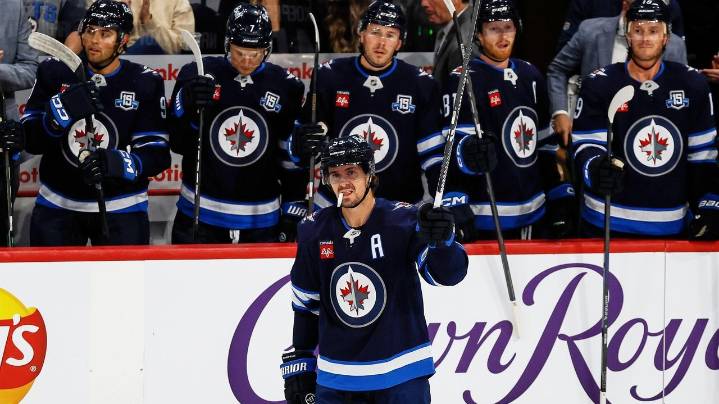 Scheifele becomes Jets franchise points leader with a goal in 4
