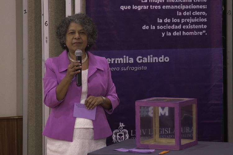 Inician en el Congreso jornada por los 72 años del voto femenino