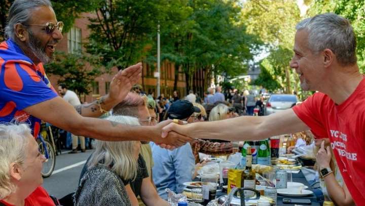 The Longest Table Potluck Is Coming to Brooklyn Bridge
