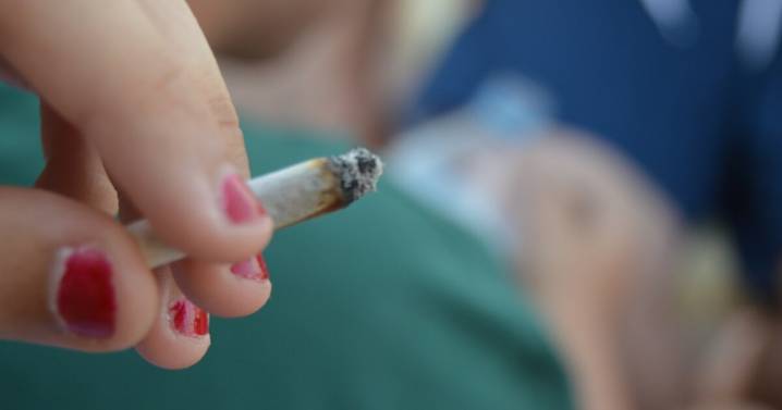 Teens who use weed before age 15 have more trouble later, a study finds
