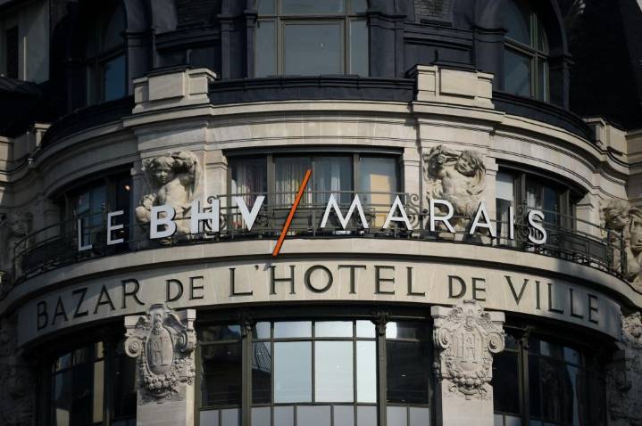 Furious French fashionistas throw China-sized tantrum as retailer Shein invades Paris with first-ever brick