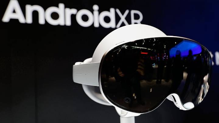 Samsung Project Moohan vs. Apple Vision Pro: Specs breakdown