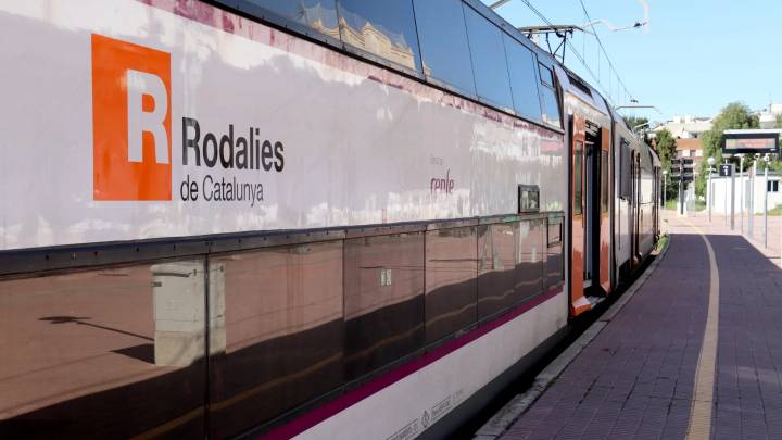 Retrasos en la R8, R2 y R11 de Rodalies por una incidencia en Mollet Sant Fost