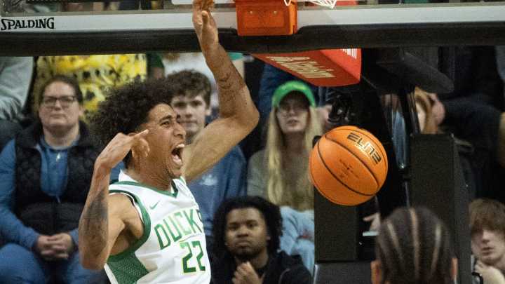 See photos from Oregon men's basketball exhibition game…