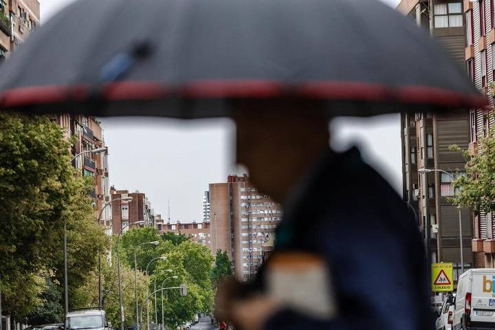 Fuertes lluvias y tormentas por la DANA Alice: aviso de la AEMET a Aragón para este lunes