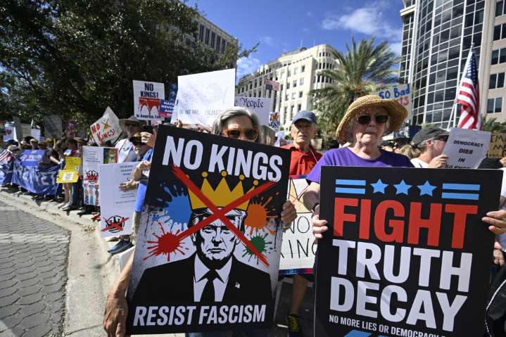 Protesters gather in Central Florida, across US for 'No Kings' rallies