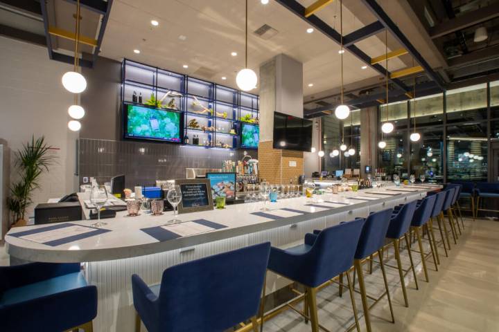 Gelson’s West L.A. Wine Bar Launches First Social Club With Food, Drinks, and Mingling