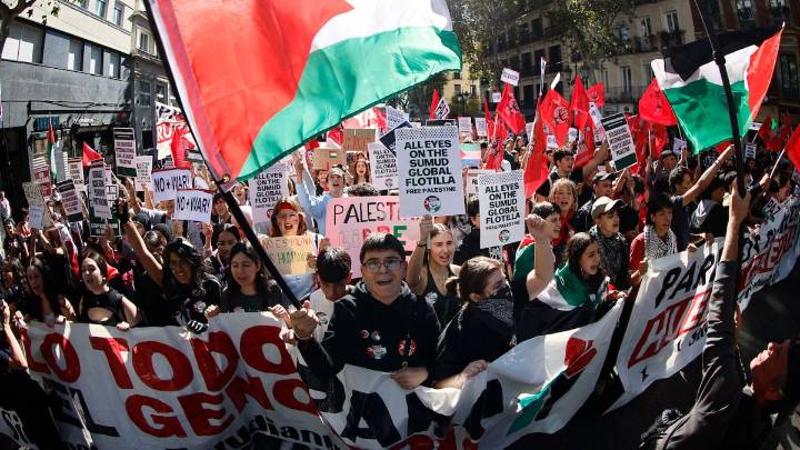 Estudiantes de toda España se manifiestan por Palestina: "¡Es un genocidio!"