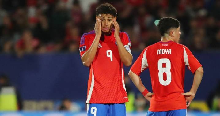Rossel hace fuerte autocrítica tras caída con Japón en Mundial: "Gran parte del resultado pasa por mí"