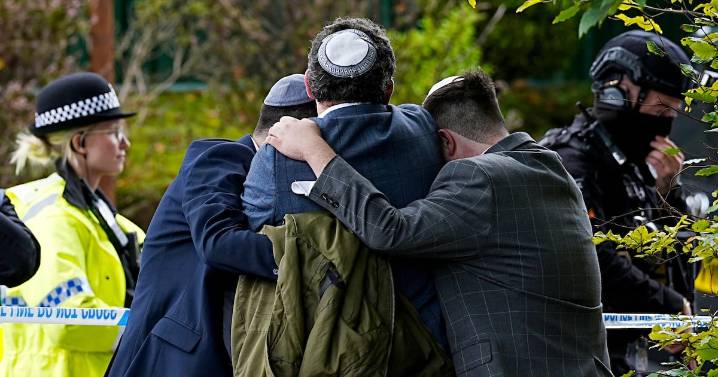 Ataque en sinagoga de Manchester durante Yom Kipur deja dos muertos y tres heridos