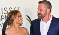 La inesperada aparición de Jennifer Lopez y Ben Affleck en una alfombra roja