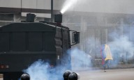 Presidente de Ecuador asevera que no dialogará con quienes quieren destruir la democracia