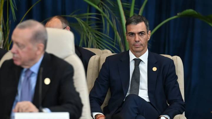 El retraso de la cumbre de Egipto obliga a Sánchez a cambiar planes y volar en el Falcon