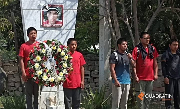 Exigen a Sheinbaum en Iguala que esclarezca el caso Ayotzinapa