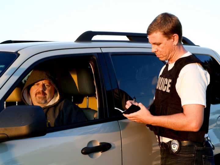 En Texas: el DPS dejará de emitir licencias de conducir a ciertas personas no ciudadanas de EEUU