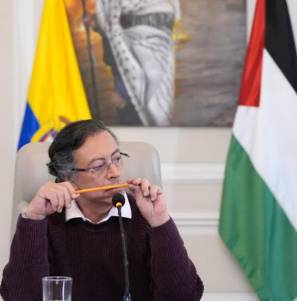 Petro expulsa delegación de Israel tras detención de dos colombianas en ese país