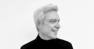 David Byrne a fondo: “Mon Laferte me parece una artista realmente increíble”