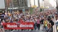 La tercera manifestación para pedir la dimisión de Mazón en Alicante, en imágenes